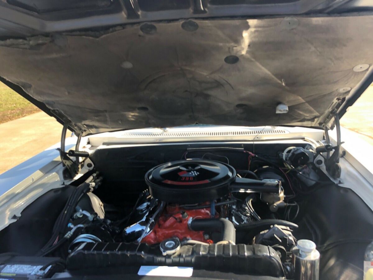 1966 White Chevrolet Caprice Coupe