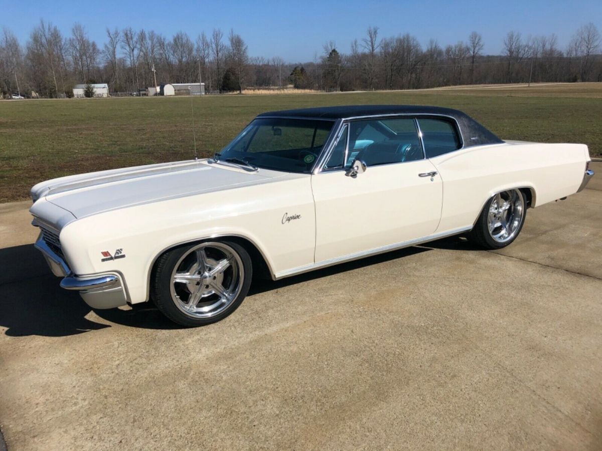 1966 White Chevrolet Caprice Coupe