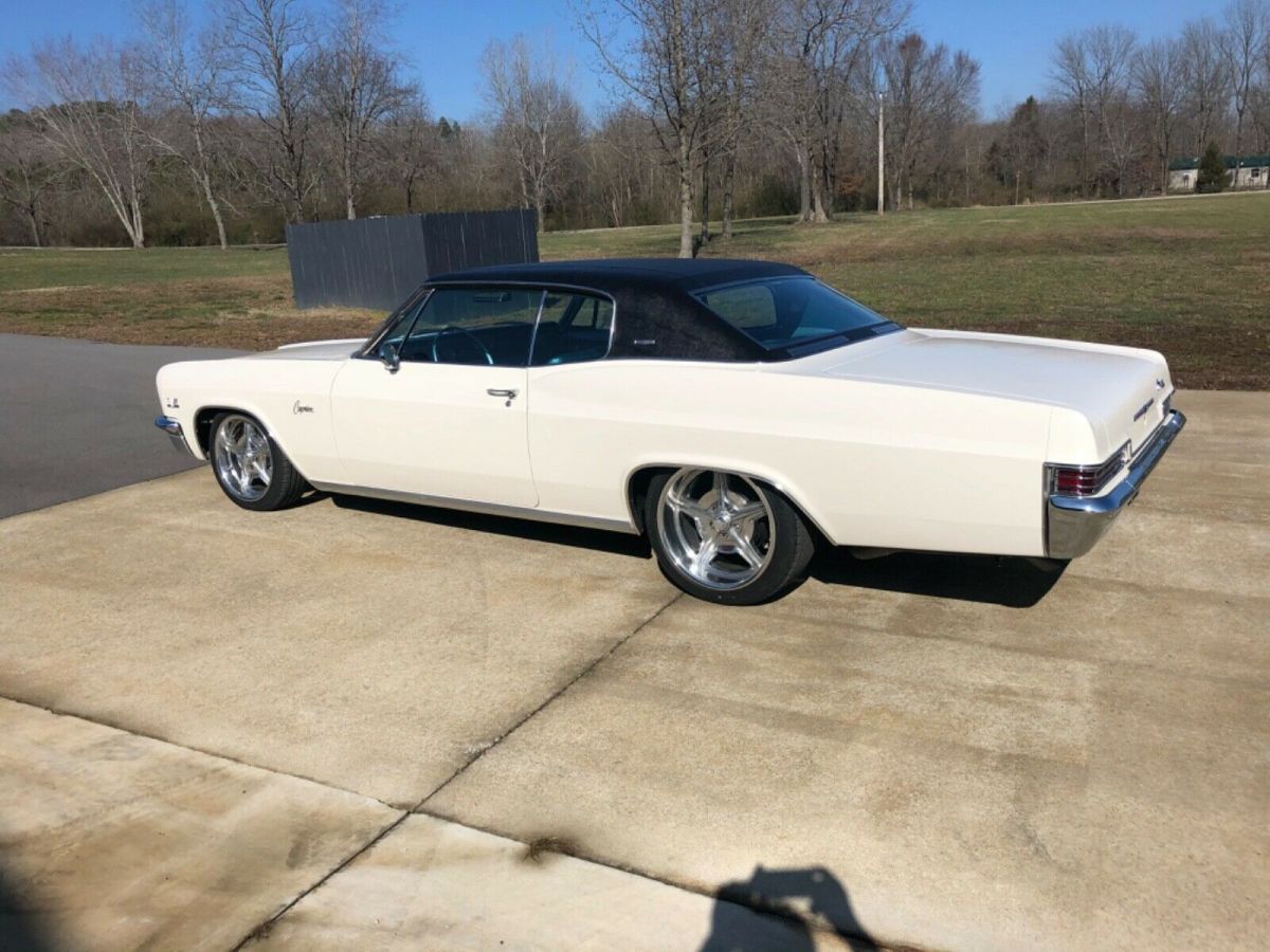 1966 White Chevrolet Caprice Coupe