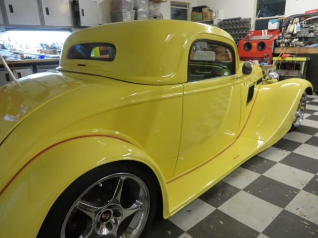 1933 Kandy Apple Red Ford FACTORY FIVE Coupe