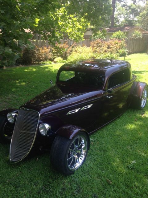 1933 Wild Cherry Ford Coupe/Roadster