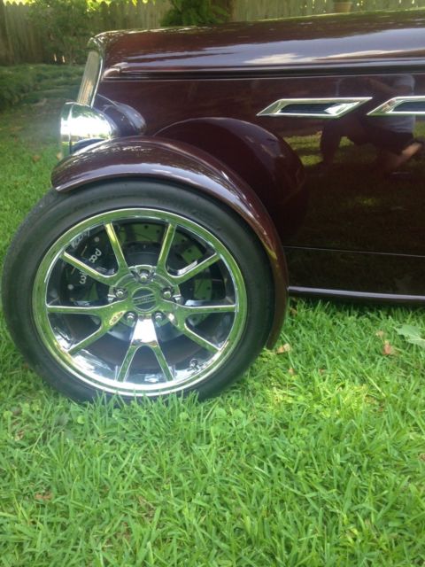 1933 Wild Cherry Ford Coupe/Roadster