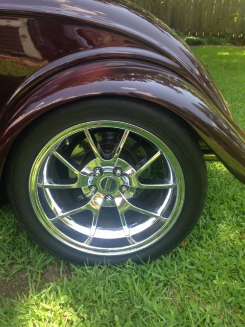 1933 Wild Cherry Ford Coupe/Roadster