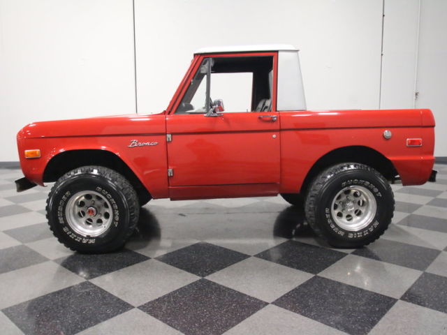 1971 Red Ford Bronco SUV