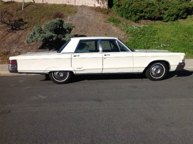 1967 White Chrysler New Yorker Sedan 4 door