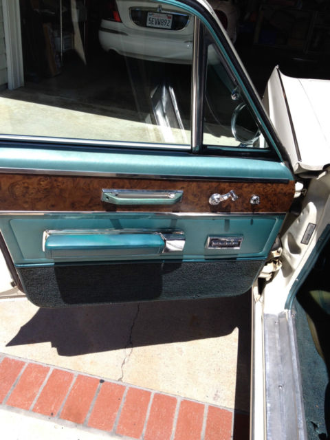 1967 White Chrysler New Yorker Sedan 4 door