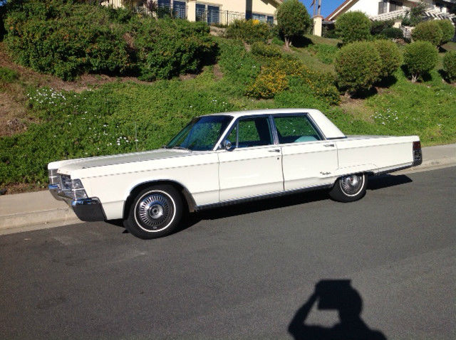 1967 White Chrysler New Yorker Sedan 4 door