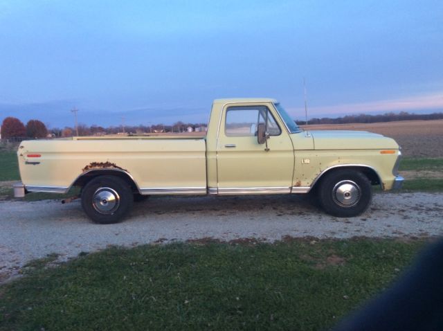 1975 Yellow Ford F-100