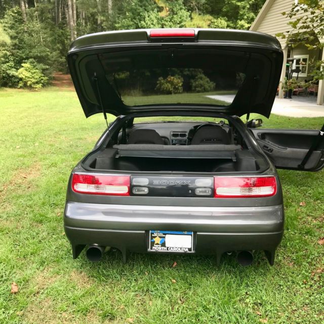 1990 Gray Nissan 300ZX Coupe
