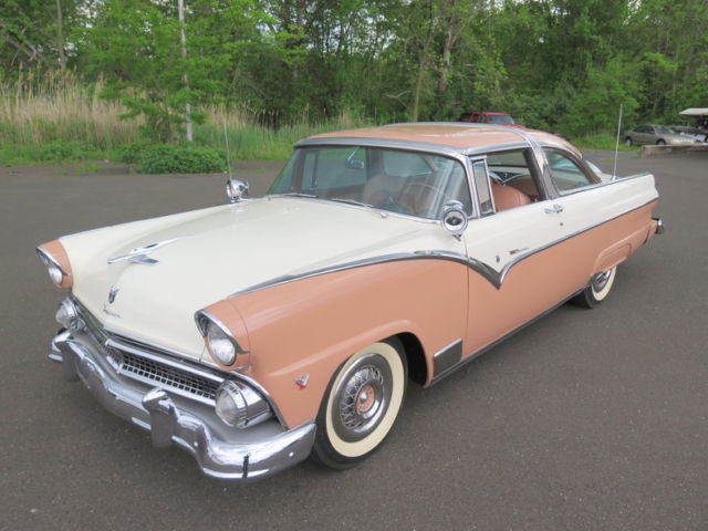 1955 Ford Crown Victoria Sedan