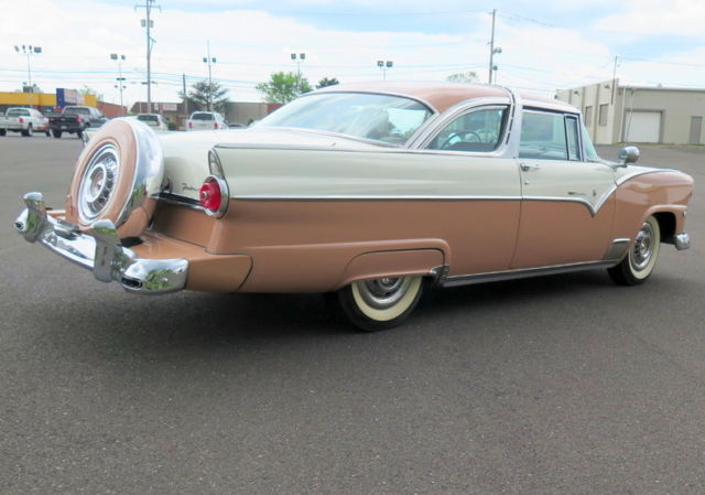 1955 Ford Crown Victoria Sedan