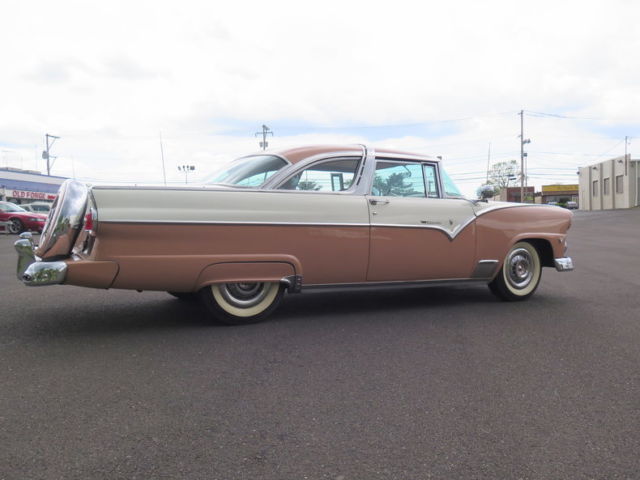 1955 Ford Crown Victoria Sedan