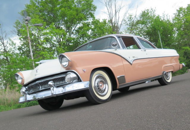 1955 Ford Crown Victoria Sedan