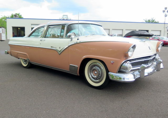 1955 Ford Crown Victoria Sedan