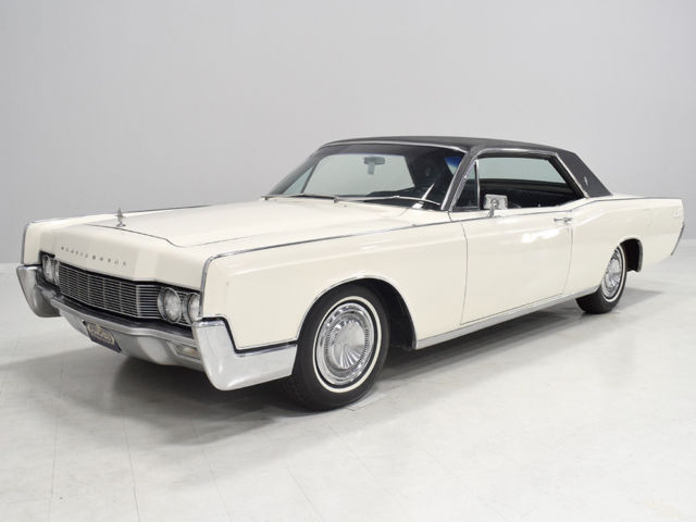 1967 Wimbledon White Lincoln Continental Coupe
