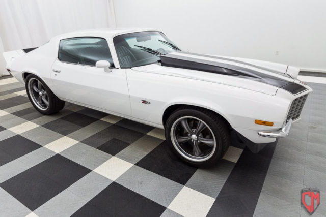 1972 White Chevrolet Camaro Coupe