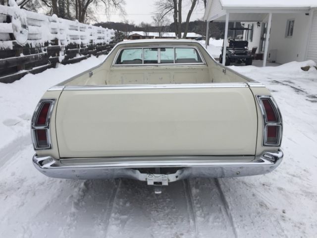 1979 white  Ford Ranchero Cab & Chassis