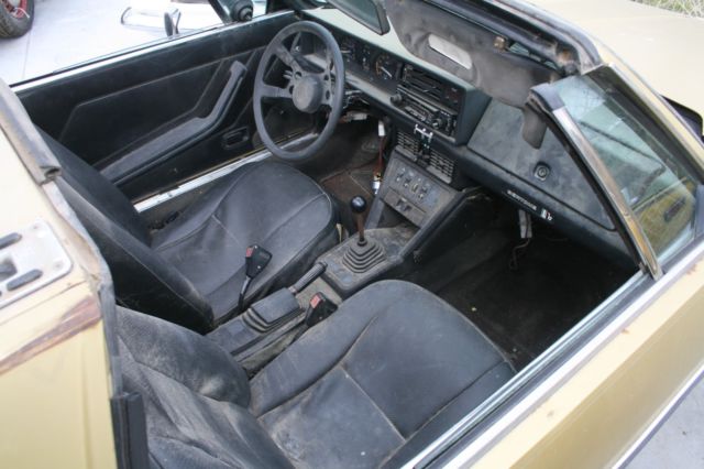1980 Gold Fiat X-1/9 Coupe