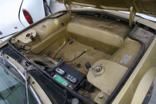 1980 Gold Fiat X-1/9 Coupe