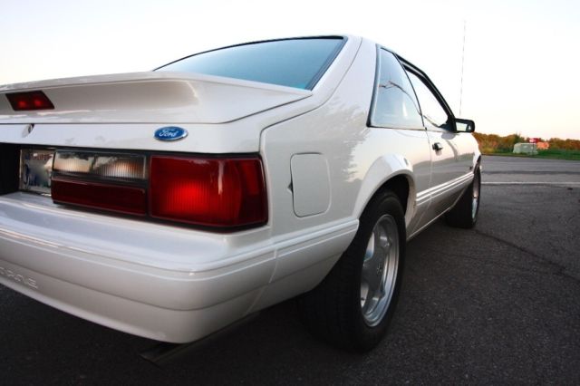 1993 White Ford Mustang Hatchback