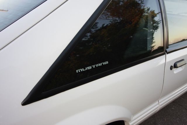 1993 White Ford Mustang Hatchback