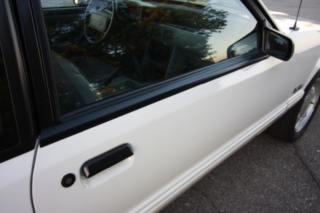 1993 White Ford Mustang Hatchback