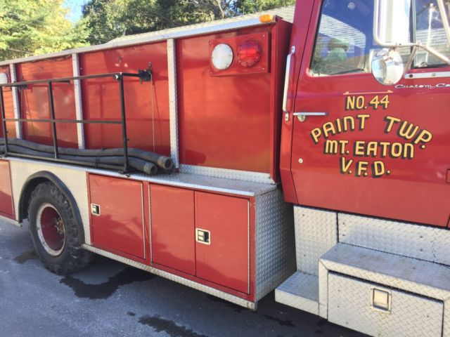 1981 RED Ford FIRE TRUCK FIRE TRUCK