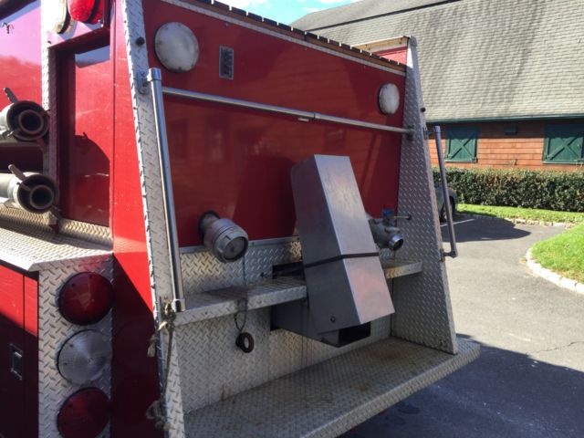 1981 RED Ford FIRE TRUCK FIRE TRUCK