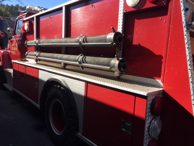 1981 RED Ford FIRE TRUCK FIRE TRUCK