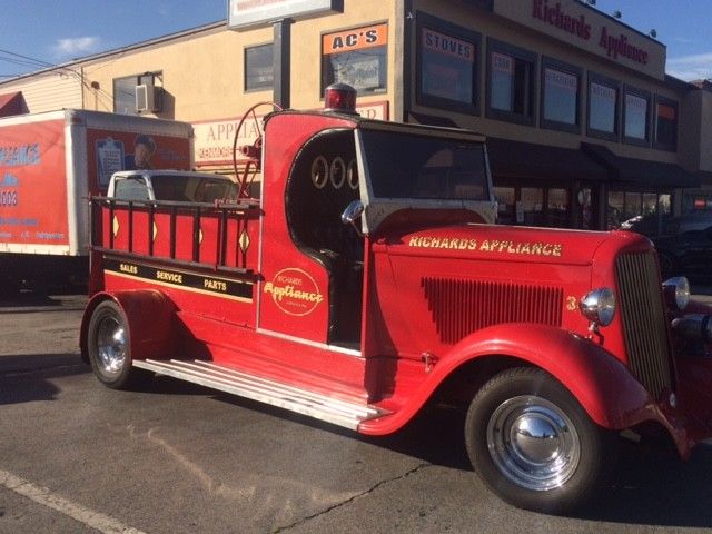 1934 red Dodge fire Truck