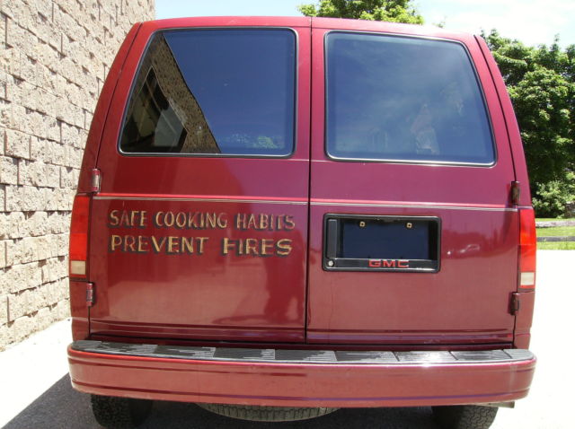 1991 Red GMC Safari Standard Passenger Van