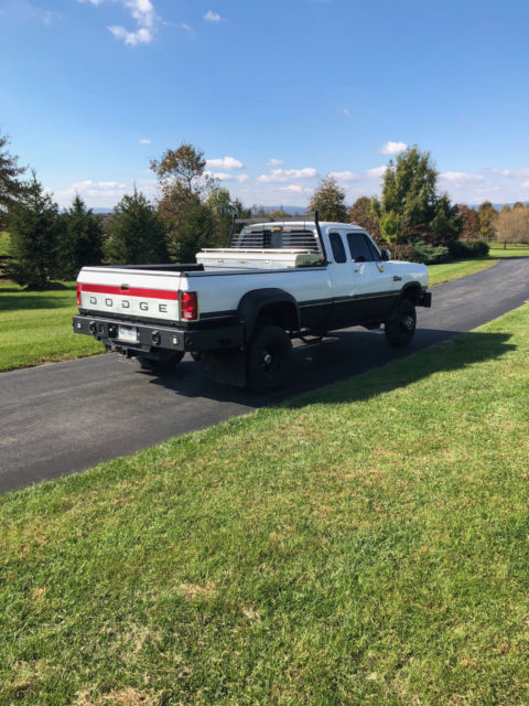 1993 White Dodge W350 Extended Cab Pickup