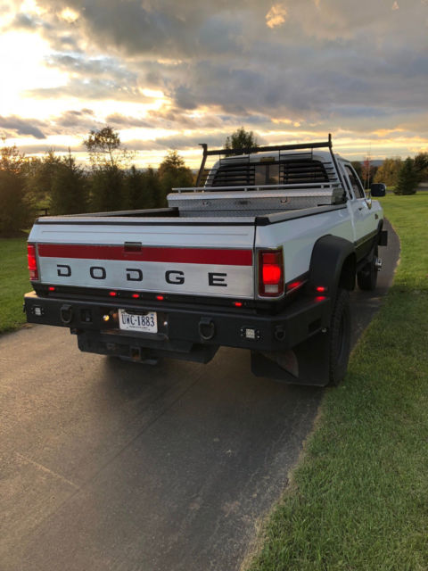 1993 White Dodge W350 Extended Cab Pickup