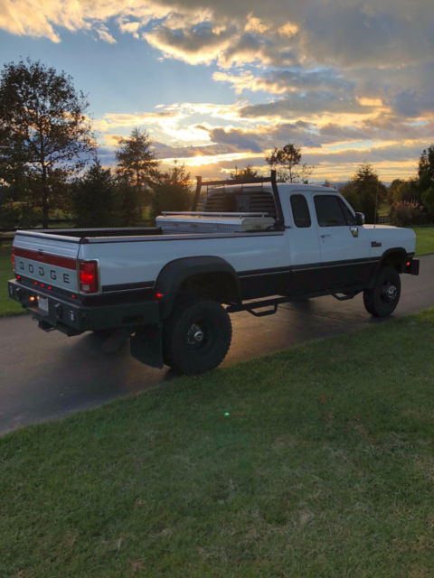 1993 White Dodge W350 Extended Cab Pickup