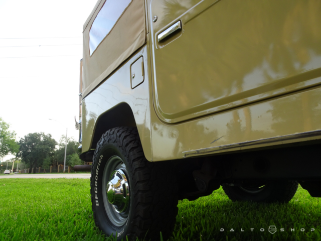 1982 Beige Toyota FJ Cruiser Wagon