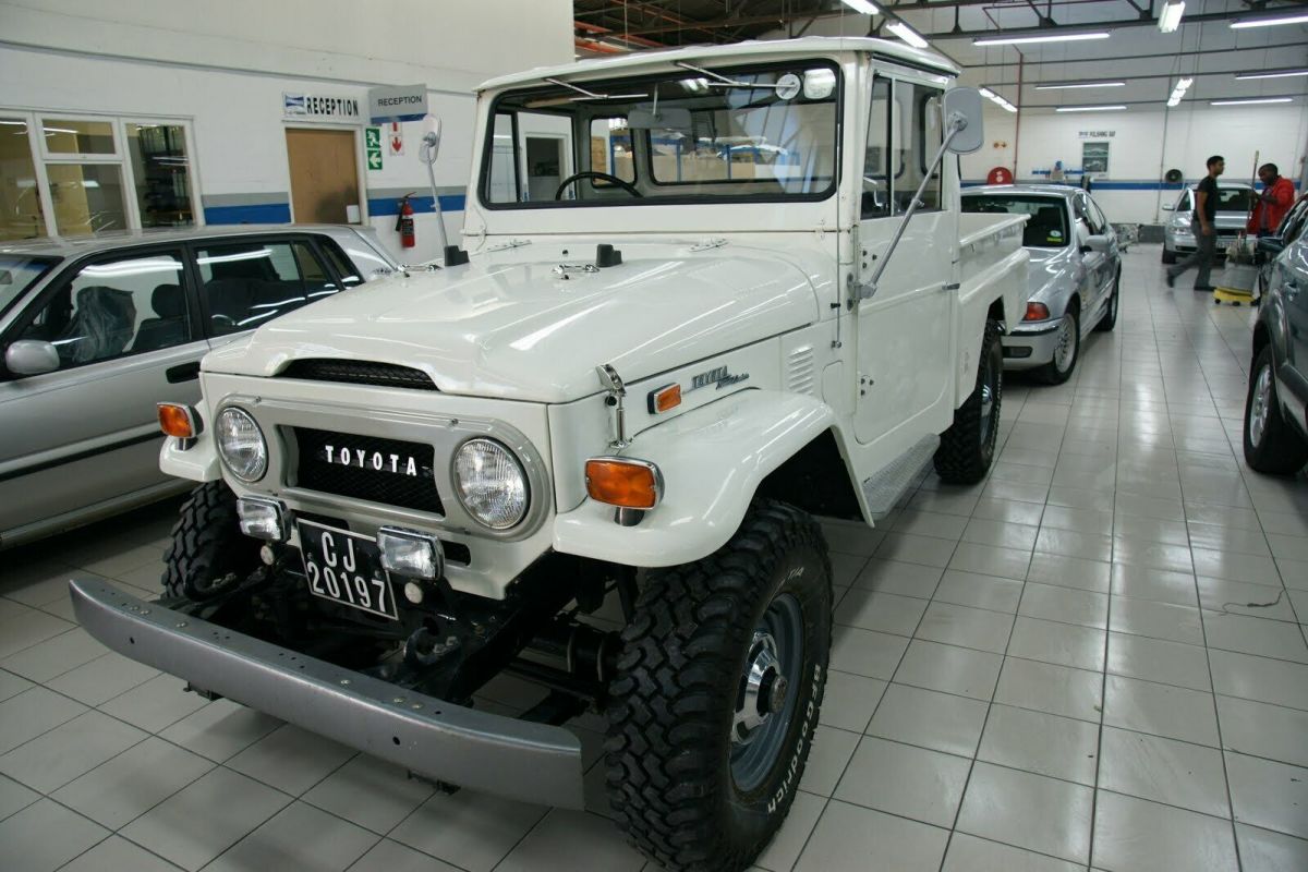 1972 White Toyota Land Cruiser Cab & Chassis
