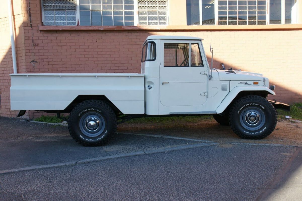 1972 White Toyota Land Cruiser Cab & Chassis