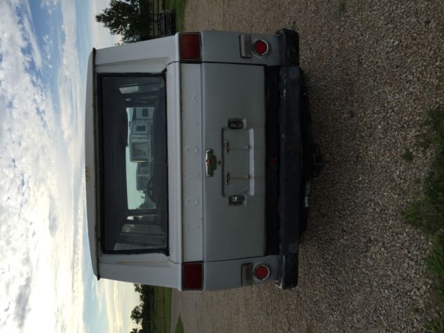 1976 WHITE/SILVER Toyota Land Cruiser 4 DOOR