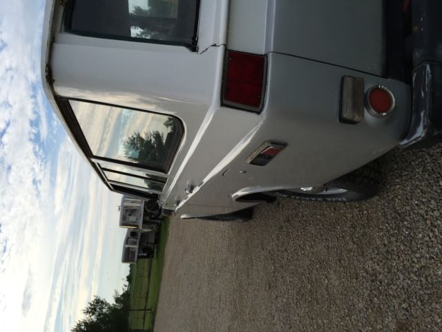 1976 WHITE/SILVER Toyota Land Cruiser 4 DOOR