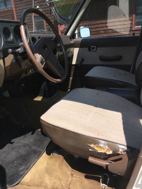 1984 White Toyota Land Cruiser SUV