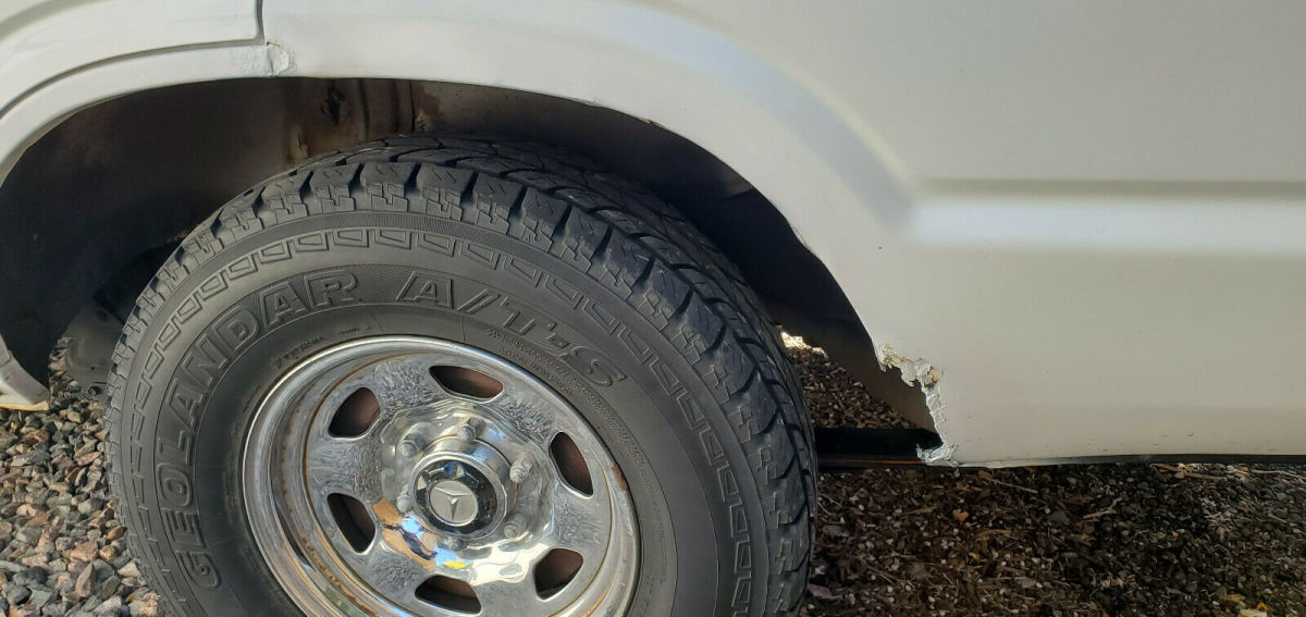 1983 White Toyota Land Cruiser SUV