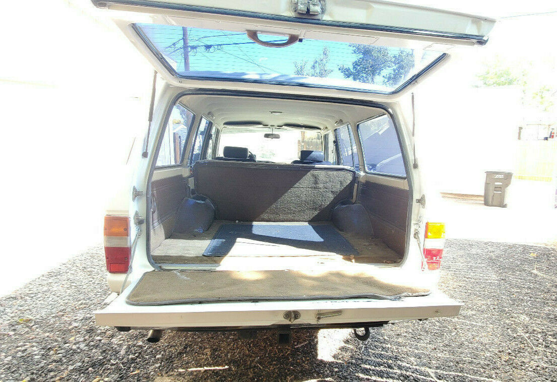 1983 White Toyota Land Cruiser SUV