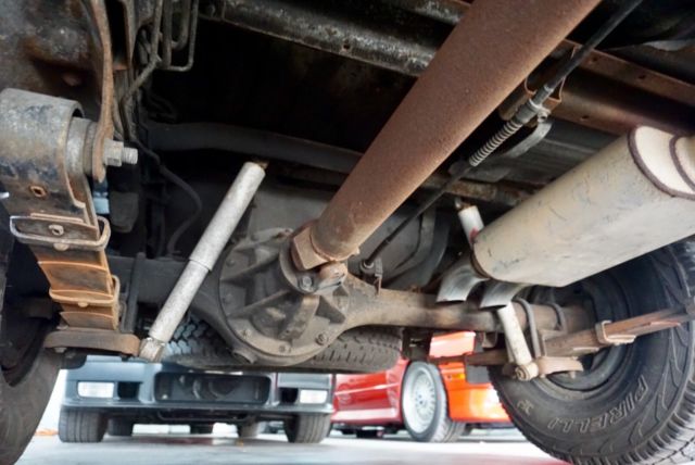 1987 White Toyota Land Cruiser