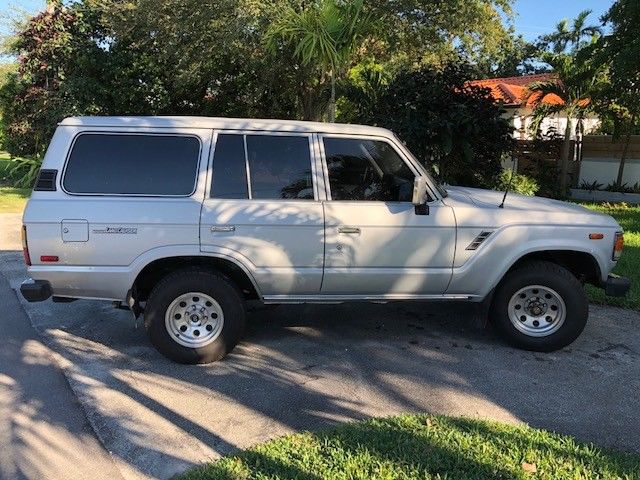 1985 Gray Toyota Land Cruiser