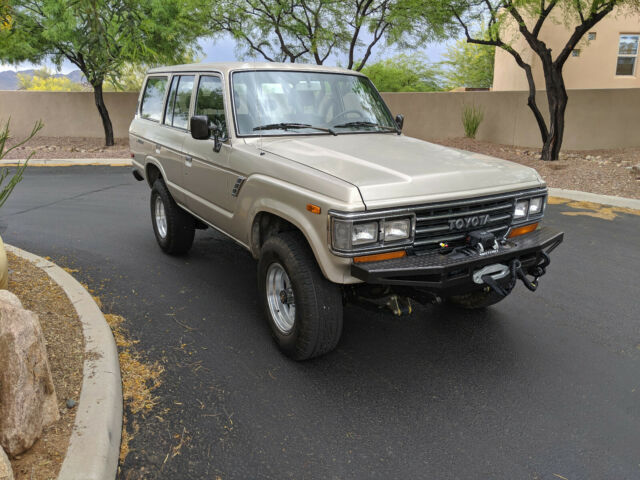 1990 Gold Toyota Land Cruiser