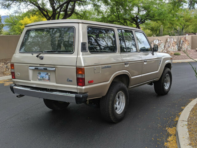 1990 Gold Toyota Land Cruiser