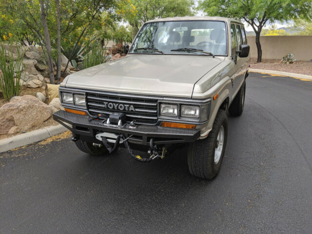 1990 Gold Toyota Land Cruiser
