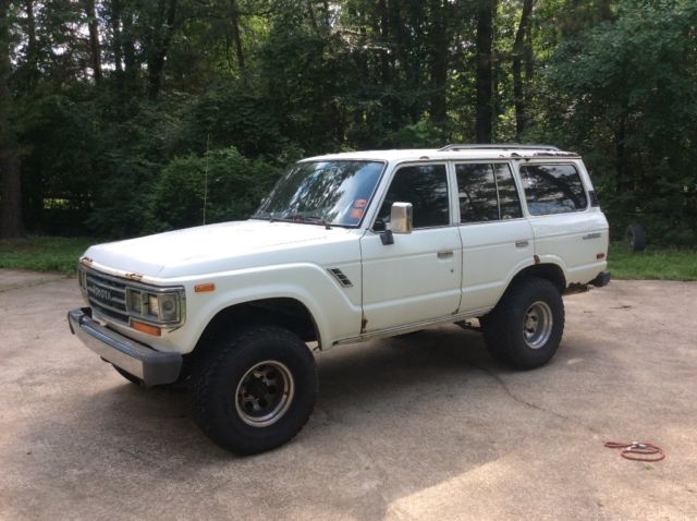 1988 White Toyota Land Cruiser Wagon