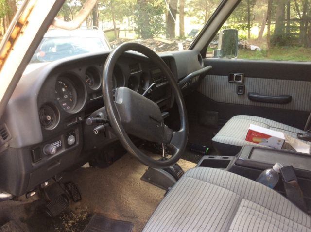 1988 White Toyota Land Cruiser Wagon