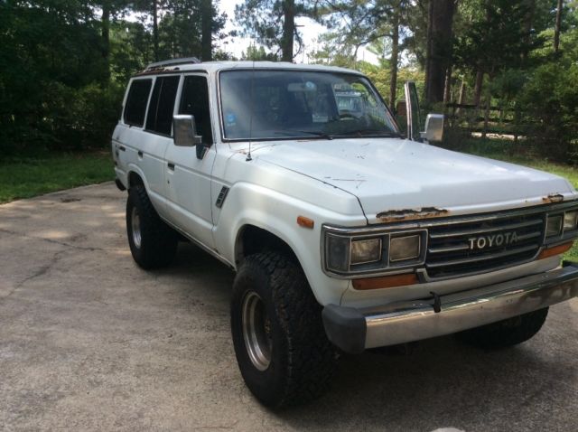 1988 White Toyota Land Cruiser Wagon